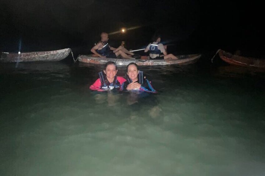 Kayak experience and swiming with the bioluminescence