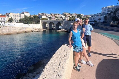 conduisez en cabrio du Port de Marseille à Cassis & la ciotat