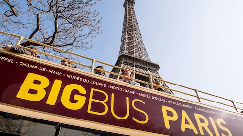 Hop-on, hop-off-bustour door Parijs - bekijk de topattracties van de Eiffel...
