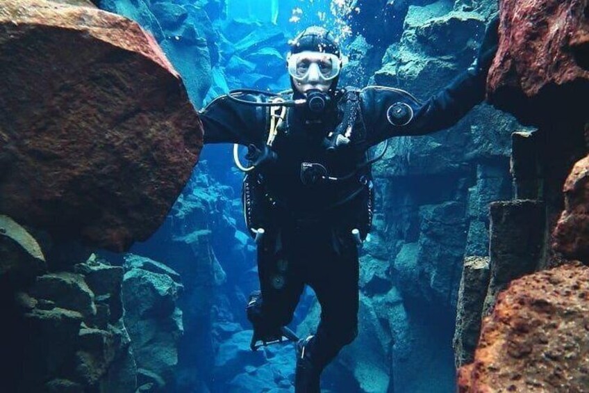 the dive between the continents