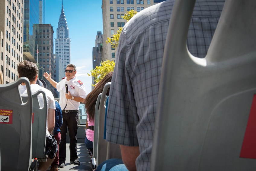 Foto 4 von 10 laden New York Hop-On Hop-Off Bus Tour