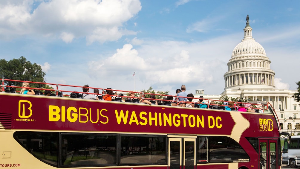 Tour bus outside the Capitol Building in Washington DC