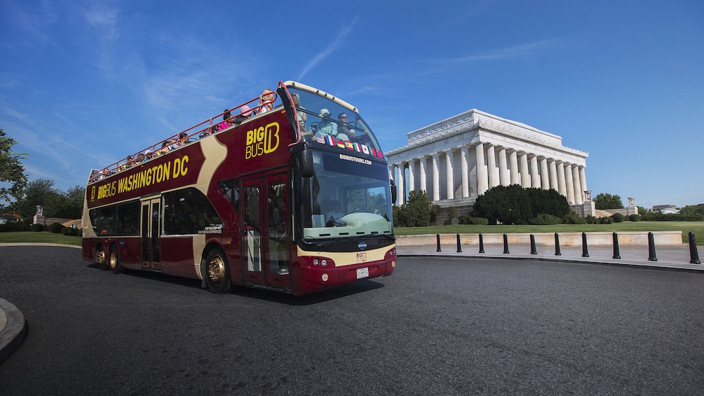 hop on bus tour dc