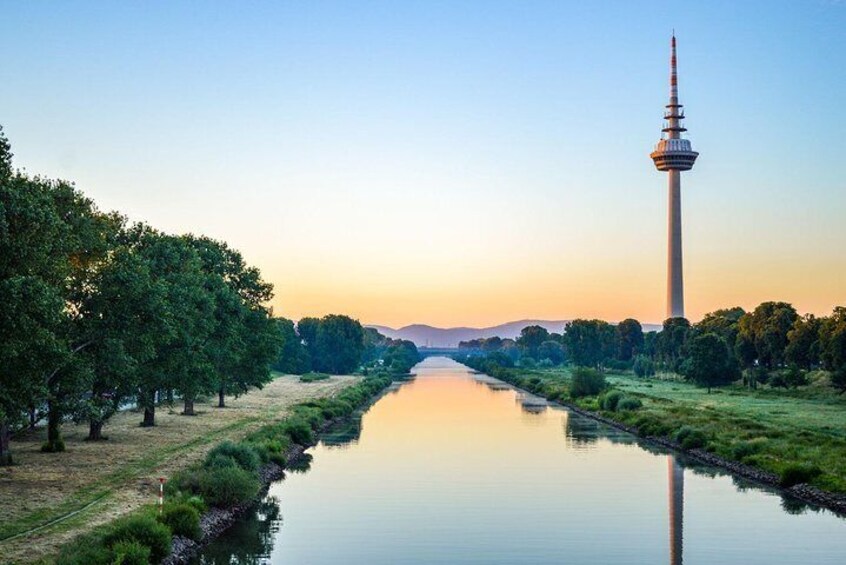 Discover Mannheim in 60 Minutes with a Local