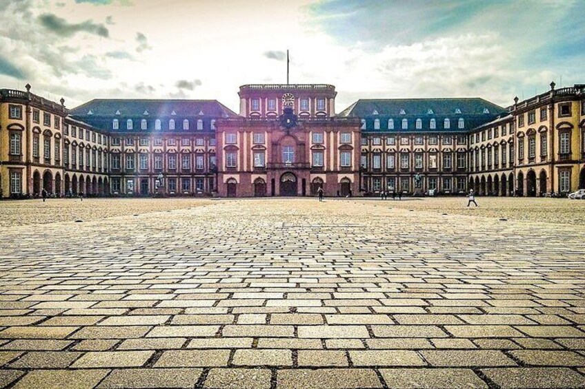 Photogenic Mannheim with a Local