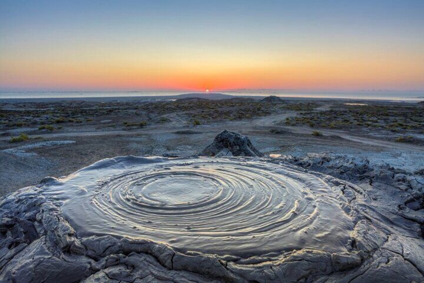 Half-Day Tour to Gobustan and Mud Volcanoes 