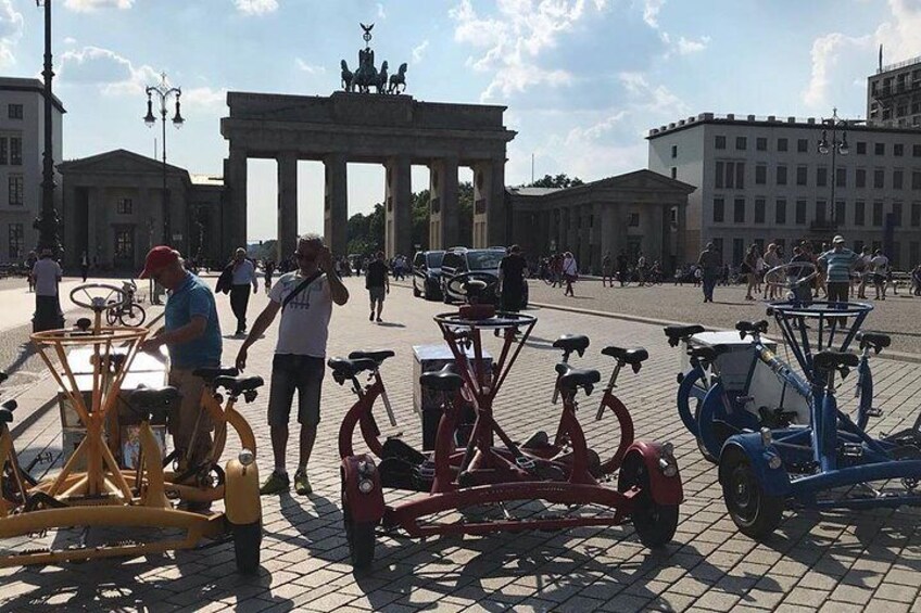 Party Bike & Beer Bike Sightseeing Berlin - max. 6 people