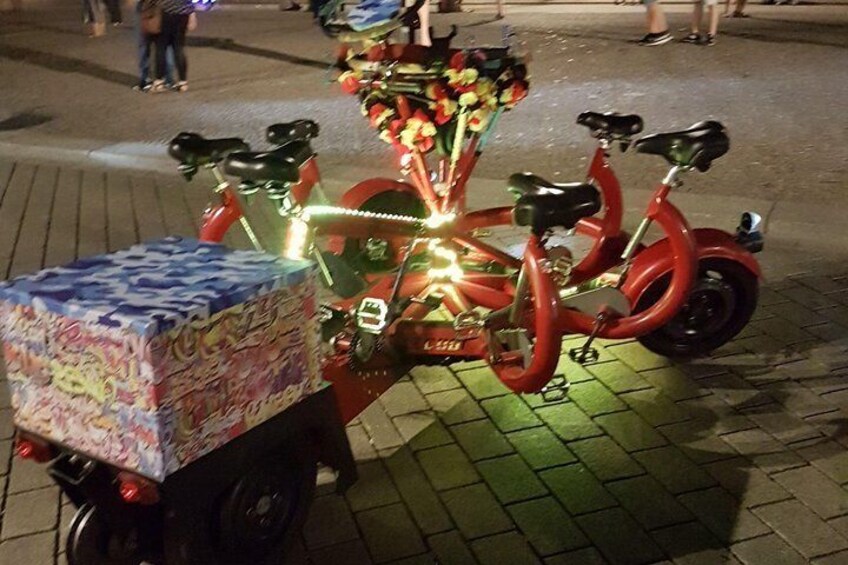 Party Bike & Beer Bike Sightseeing Berlin - max. 6 people