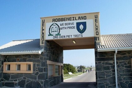 Robben Island & Long Walk To Freedom Full day Historical Tour.