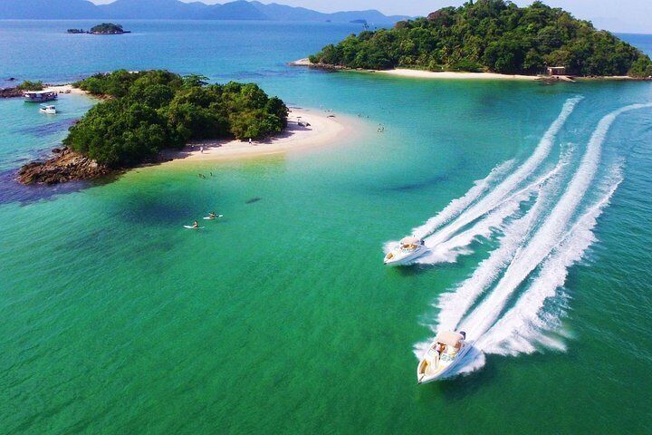 Speedboat ride - Paradise Islands - Angra dos Reis