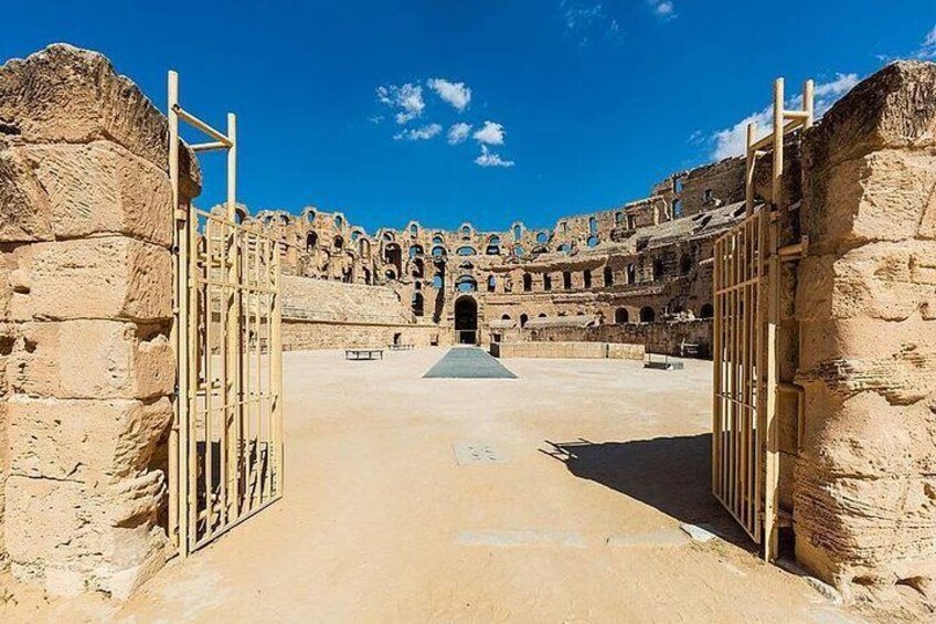 El Jem Amphitheater - The courtyard