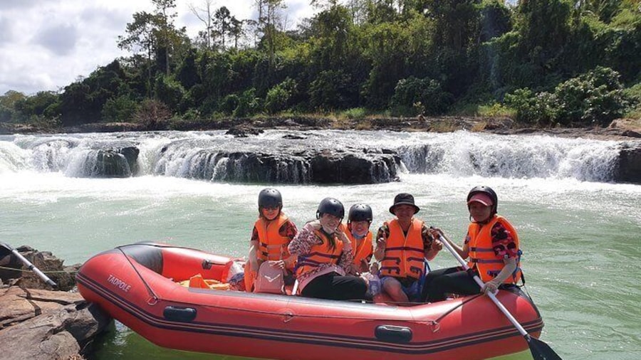 Inflatable raft