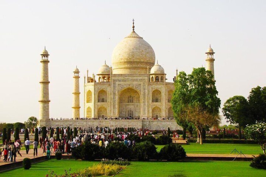 Taj Mahal Tour from Ahmedabad