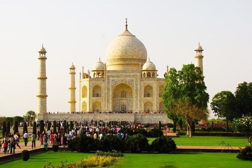 Taj Mahal Tour from Ahmedabad