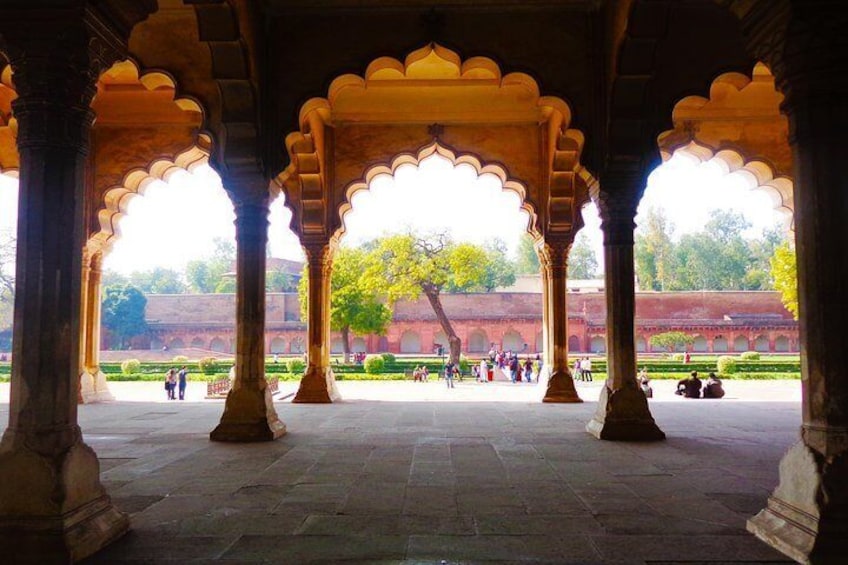 Ahemdabad to Agra Tour Package
