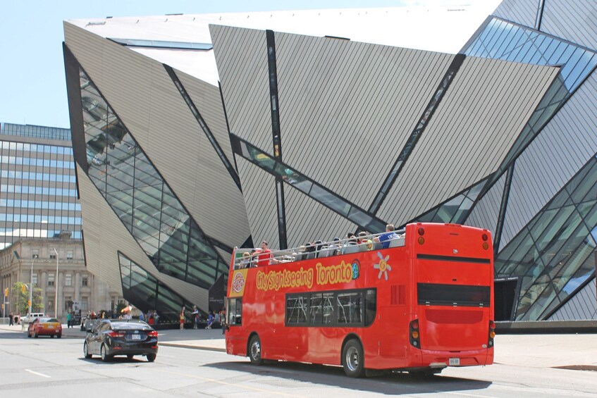 Toronto Hop-On Hop-Off Bus Tour