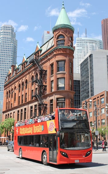 Toronto Hop-On Hop-Off Bus Tour