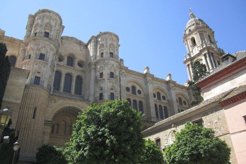 Malaga Private 2 Hours Walking Tour with Professional Guide