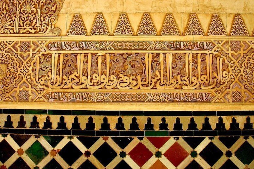 Granada Private Walking Tour with Professional Guide