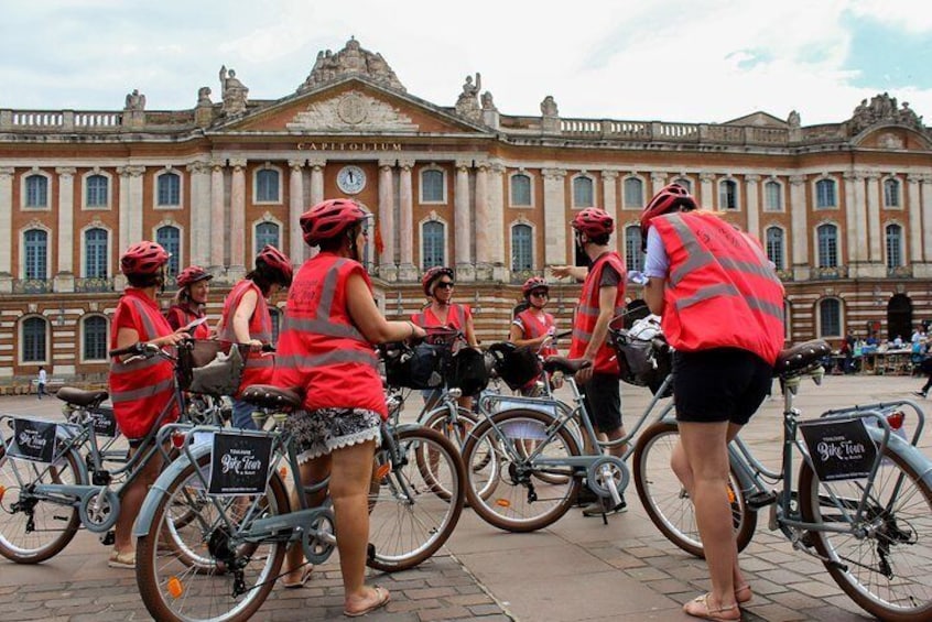 The essential of Toulouse by bike