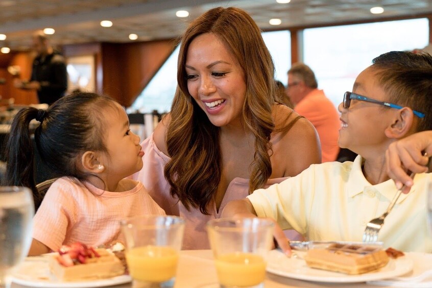 Champagne Sunday Brunch Cruise