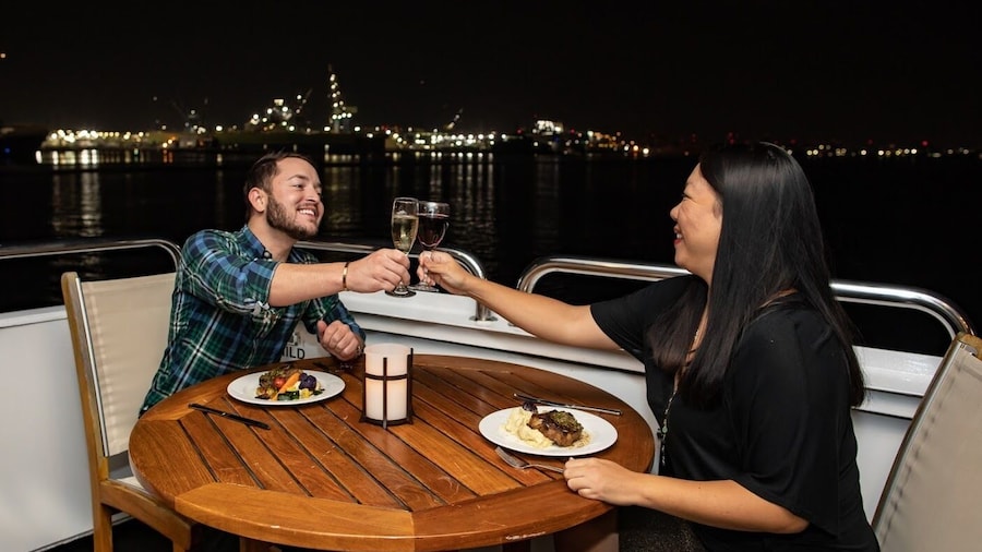 Dinner & Dancing Harbor Cruise in San Diego