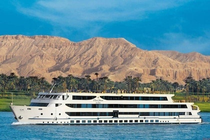 Private Tour: 10 Days Pyramids ,Nile Cruise & Hurghada by Air from Cairo