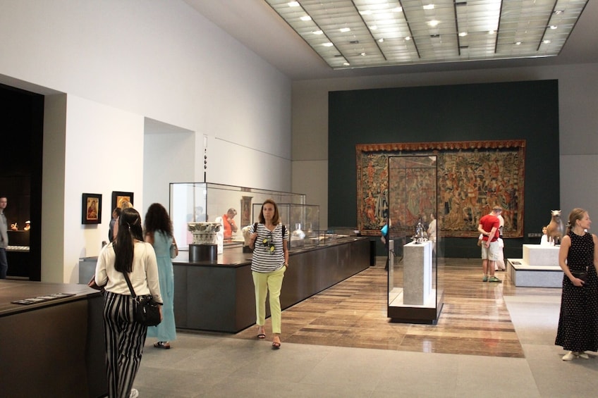 Abu Dhabi tour with Louvre Museum from Abu Dhabi - Gray Line