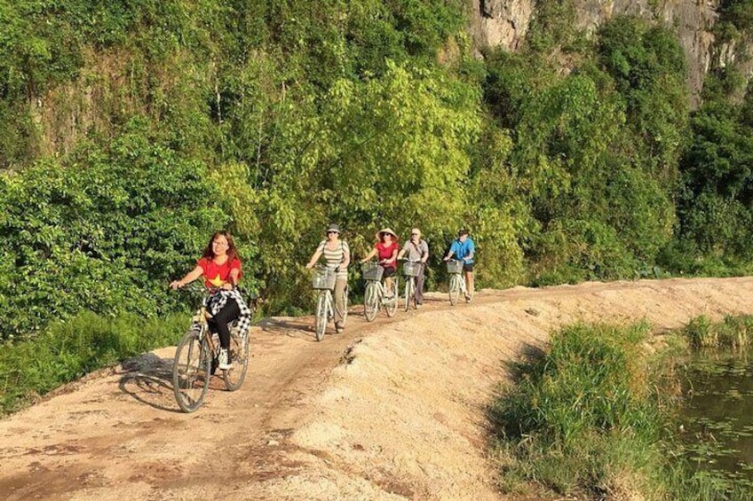 Ninh Binh - Hoa Lu - Mua Cave - Tam Coc - Cycling 1 Day Tour