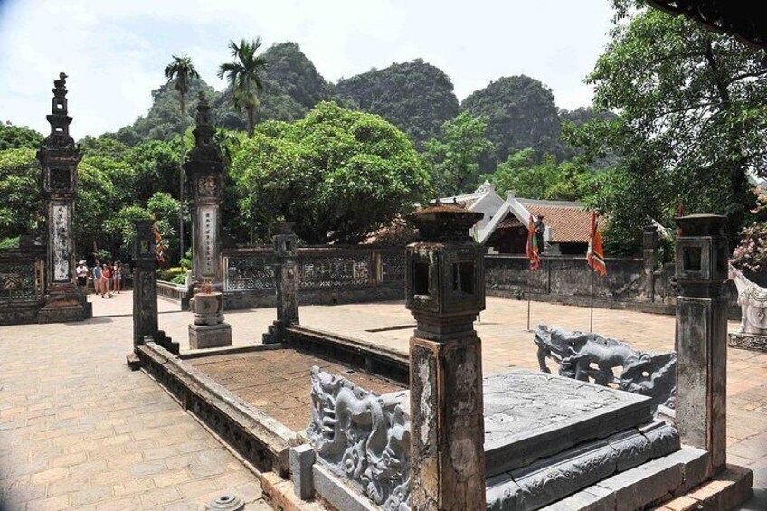 Ninh Binh - Hoa Lu - Mua Cave - Tam Coc - Cycling 1 Day Tour