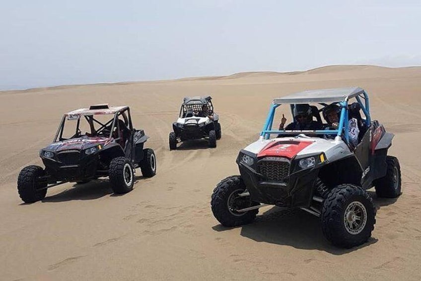 UTV in the desert of Lima