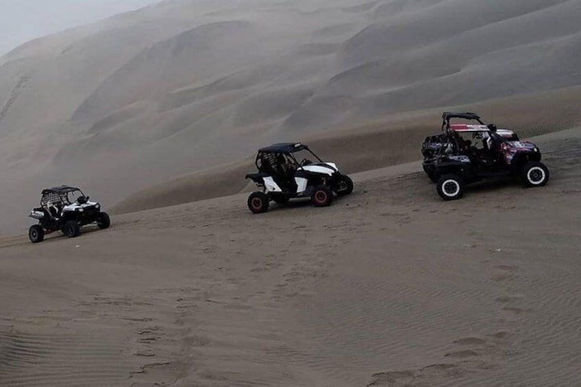 UTV in the desert of Lima