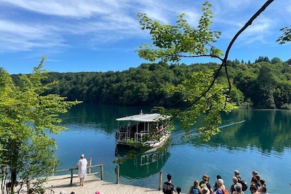 Plitvice Lakes with Ticket & Rastoke Tour from Zagreb