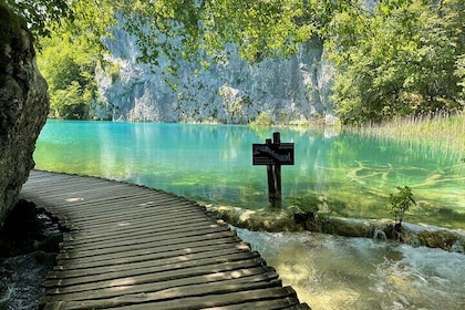 Plitvice Lakes with Ticket & Rastoke Tour from Zagreb