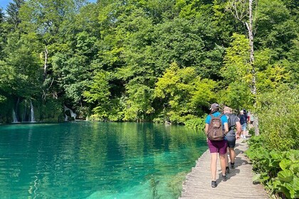 Plitvice Lakes with Ticket & Rastoke Tour from Zagreb