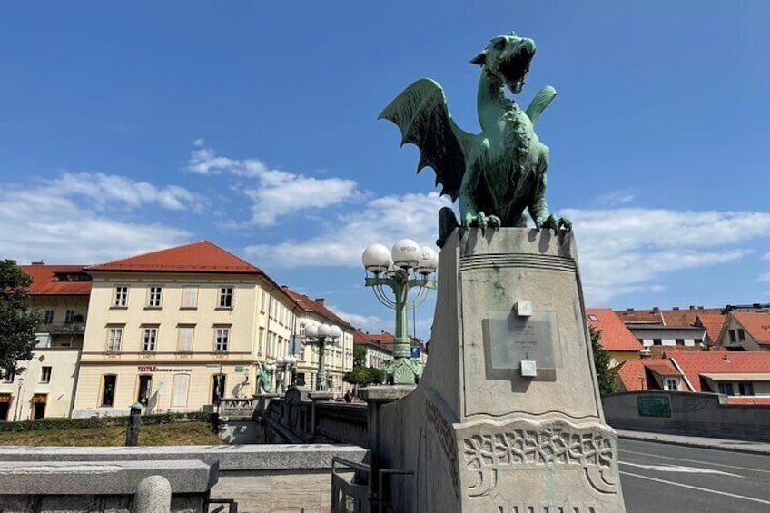 Enchanting Slovenia, Ljubljana and Postojna Caves Small-Group Tour from Zagreb