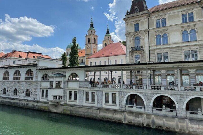 Postojna Cave & Predjama Castle with Tickets and Ljubljana