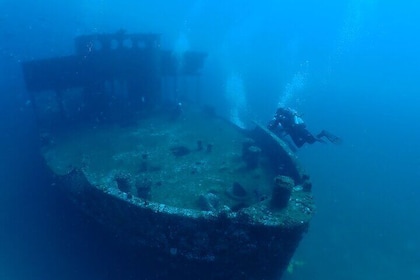 Wreck and Bridge Span Dive Charter for Certified Divers