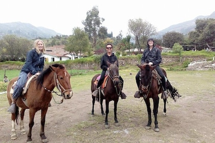HORSE RIDING - Panoramic Mountain View in Private - CORDILLERA BLANCA