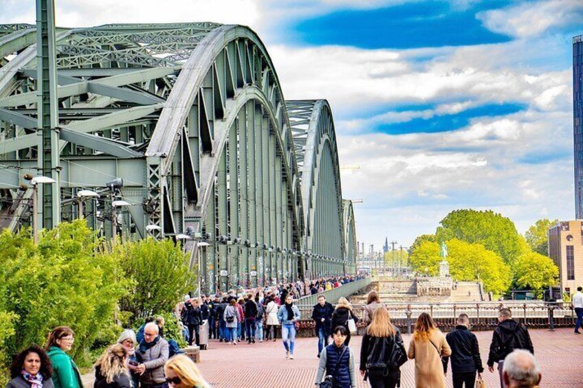Discover Cologne in 60 Minutes with a Local