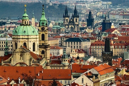Exclusive Private Guided Tour through the Architecture of Prague with a Loc...