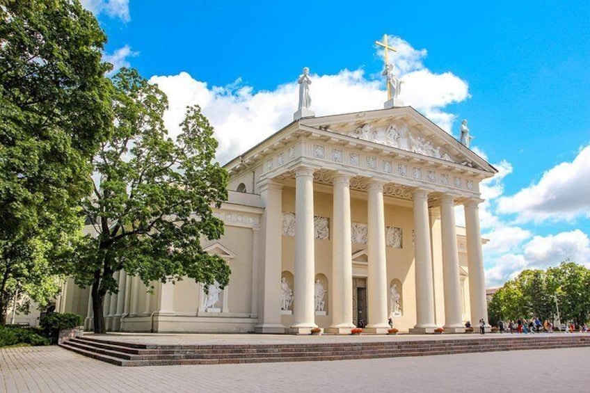 Discover Vilnius in 60 Minutes with a Local