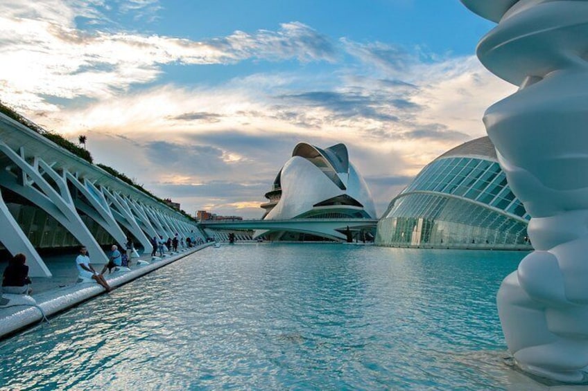 2 hour Valencia Photography Sightseeing Walking Tour with Local Expert!