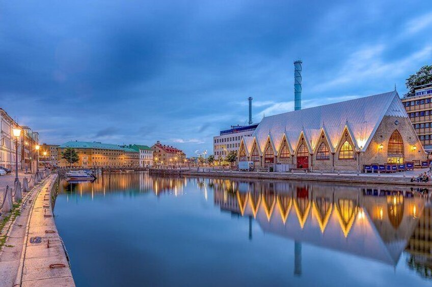 Architectural Walk of Gothenburg with a Local