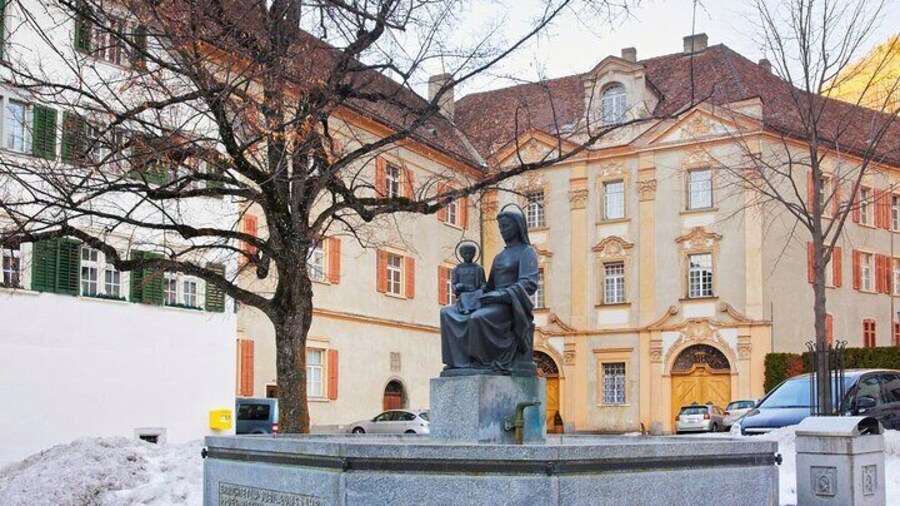 Explore Chur in 1 hour with a Local