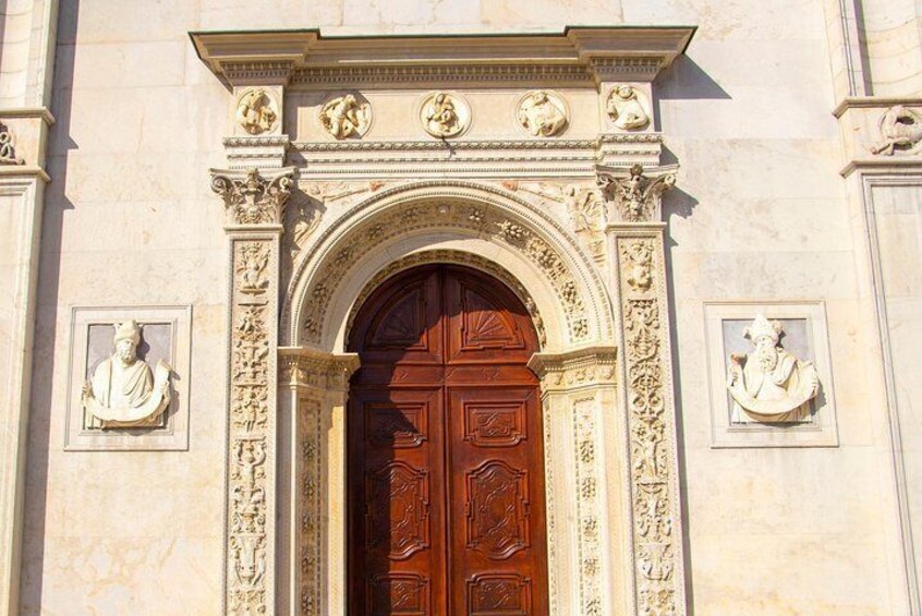 Architectural Walk of Lugano with a Local