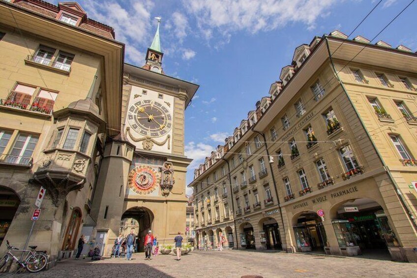 Historic Bern: Exclusive Private Tour with a Local Expert