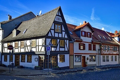 Discover Höchst Old Town of Frankfurt with a Local