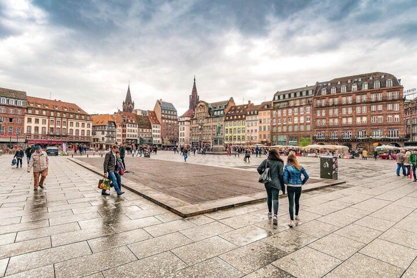 Strasbourg Architectural Small Group Walking Guided Tour with a Local