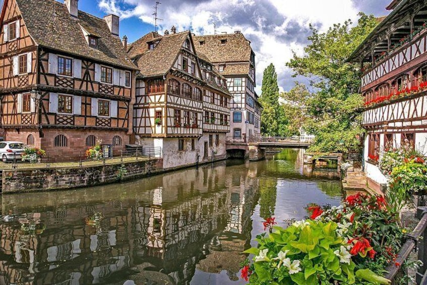 Strasbourg Architectural Small Group Walking Guided Tour with a Local